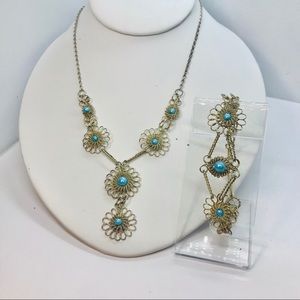 Beautiful Delicate Necklace & Bracelet Set